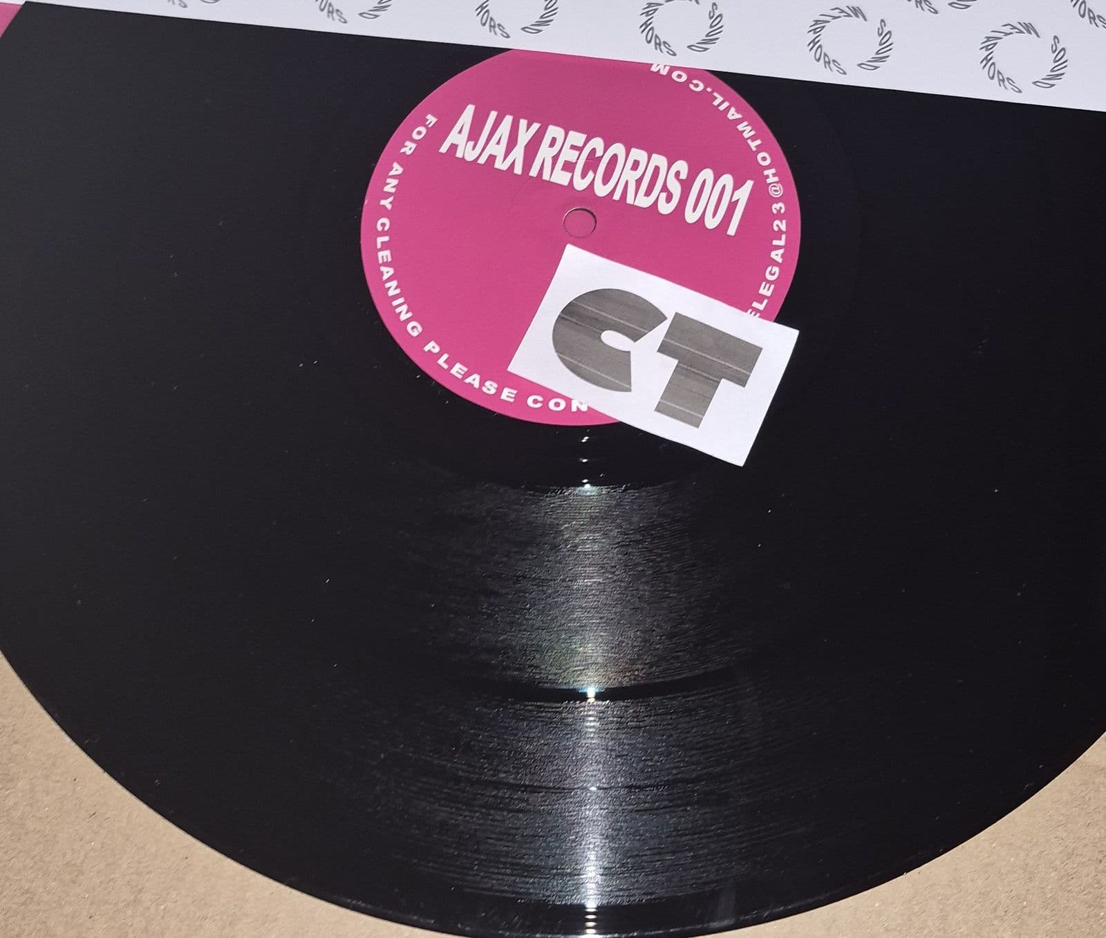 DJ_Housewife-Spinning_EP_AJAX_001-_SM23-14_-VINYL-2026-CT