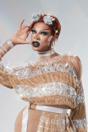 Yvie Oddly