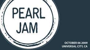 Pearl_Jam-2009_10_06_Gibson_Amphitheatre_Los_Angeles_CA-WEB-2009-QUAVER