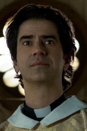 Hamish Linklater