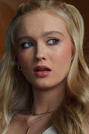 Chloe Rose Robertson